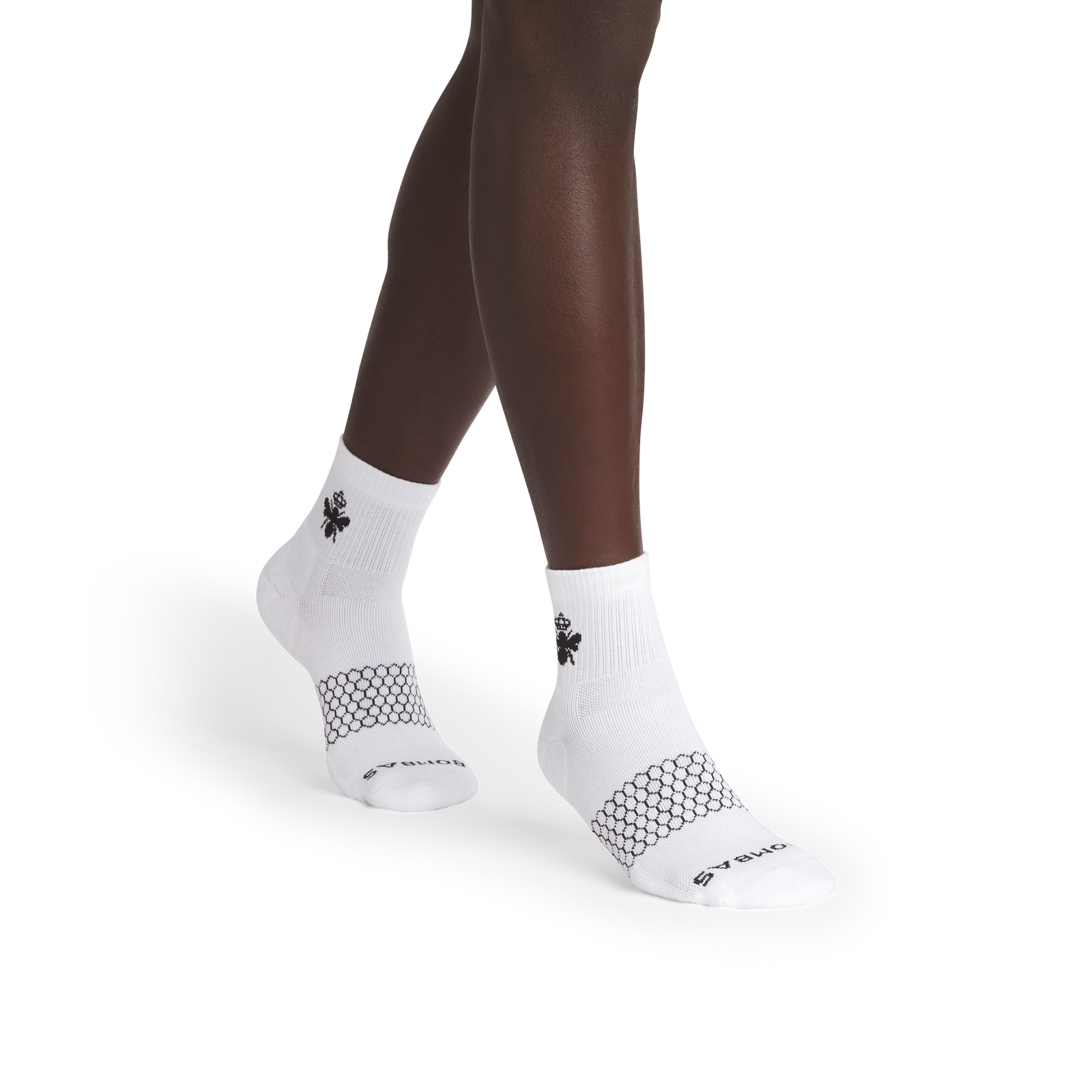official-bombas::10336-white-black-adult-male-onmodel-2-transparent.png