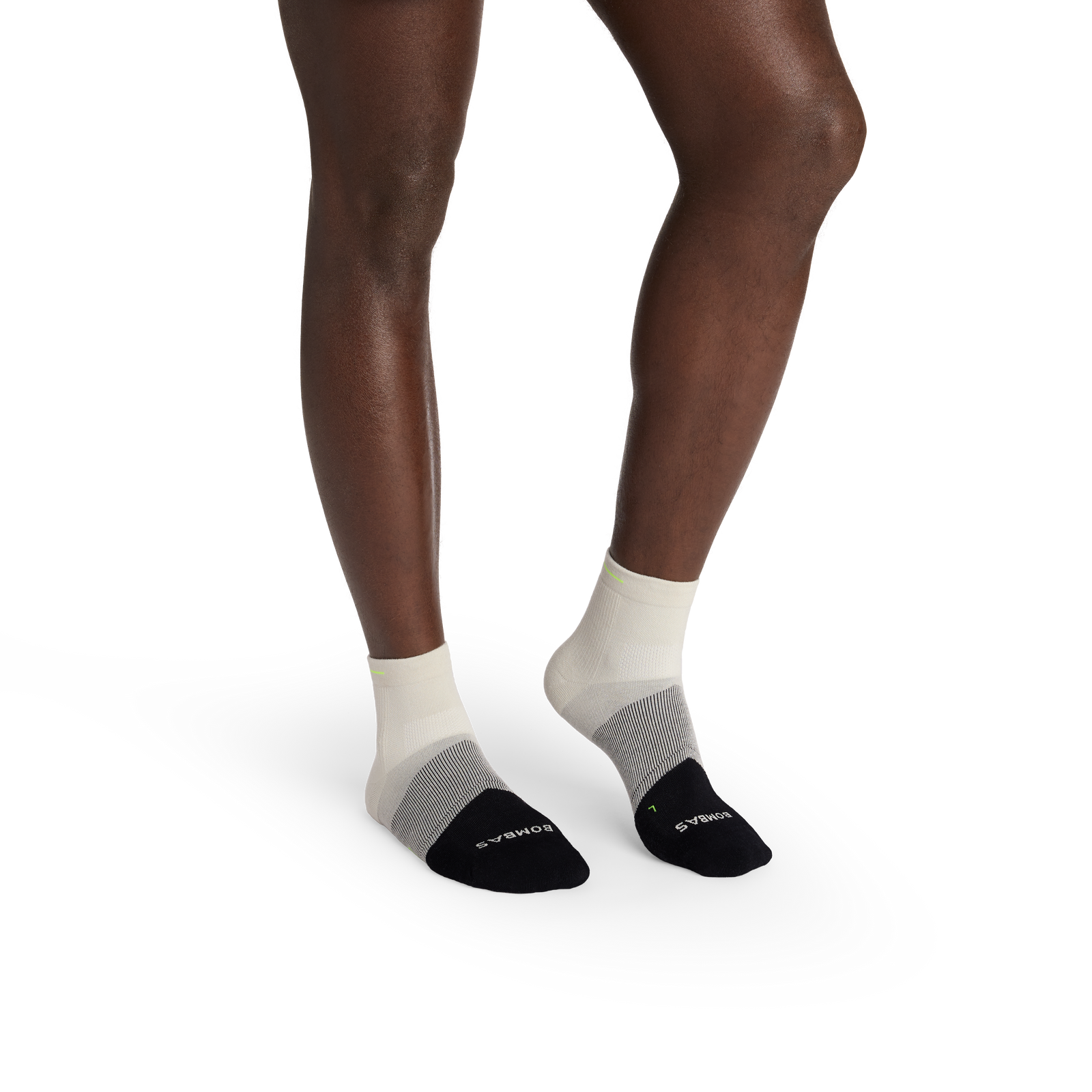 official-bombas::10451-vintagelinen-adult-male-onmodel-2-transparent.png