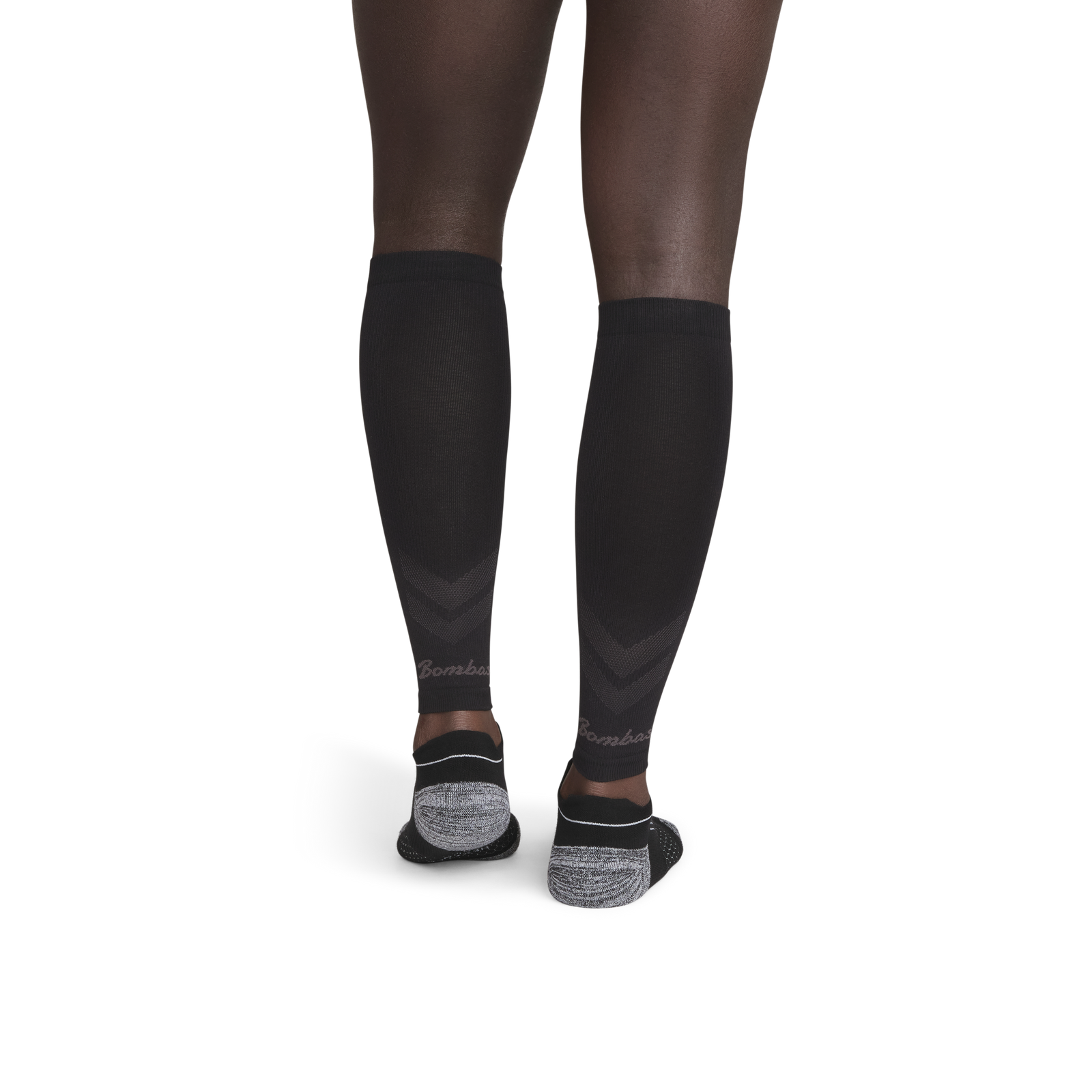 official-bombas::8989-black-charcoal-adult-male-onmodel-3-transparent.png